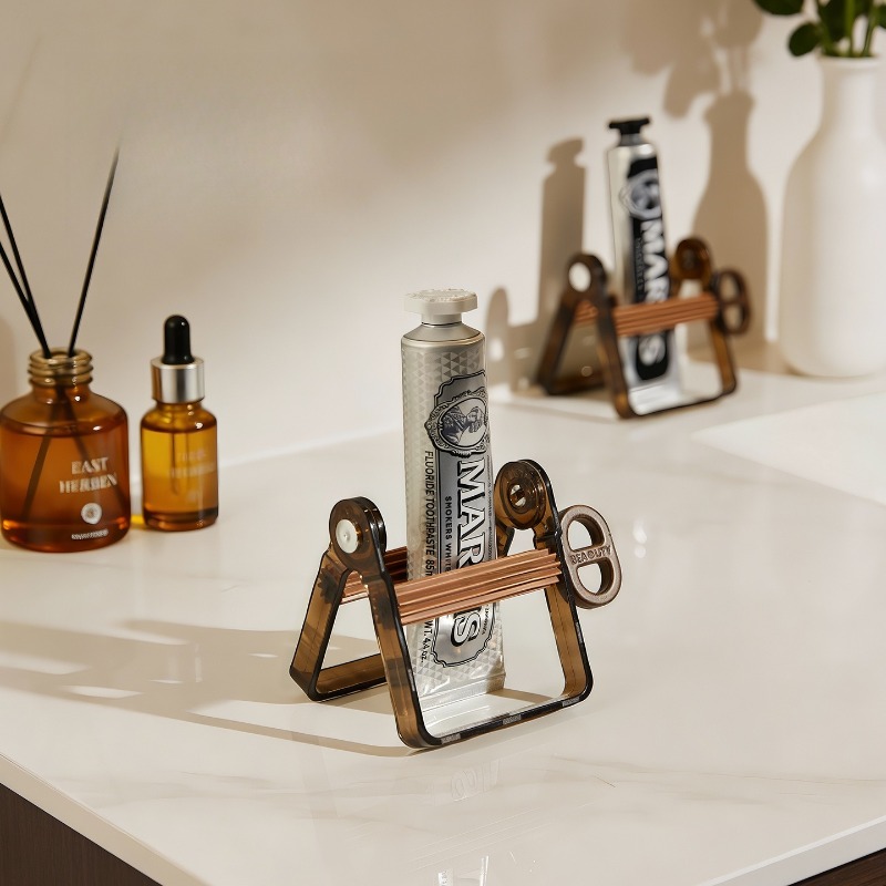 Luxury Manual Toothpaste Squee - Luxury Skincare Cleanser recension och pris